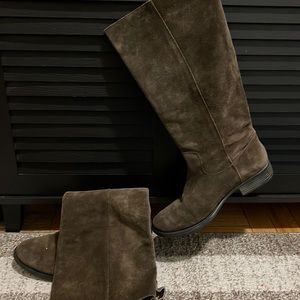 Suede boots by Layla size 8 M